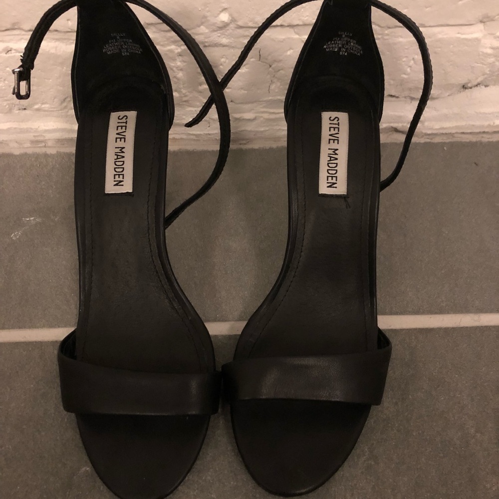 Steve Madden ankle strap black sandal 8.5